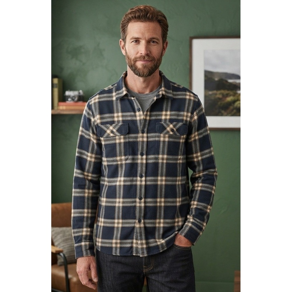 Patagonia Fjord Flannel Plaid Button Down Long Sleeve Mens M Navy Organic Cotton